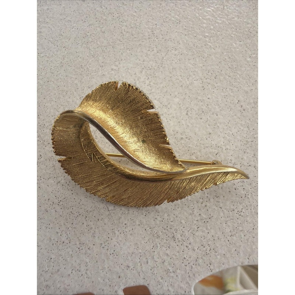 Gold Tone Sara Coventry Vintage Brooch